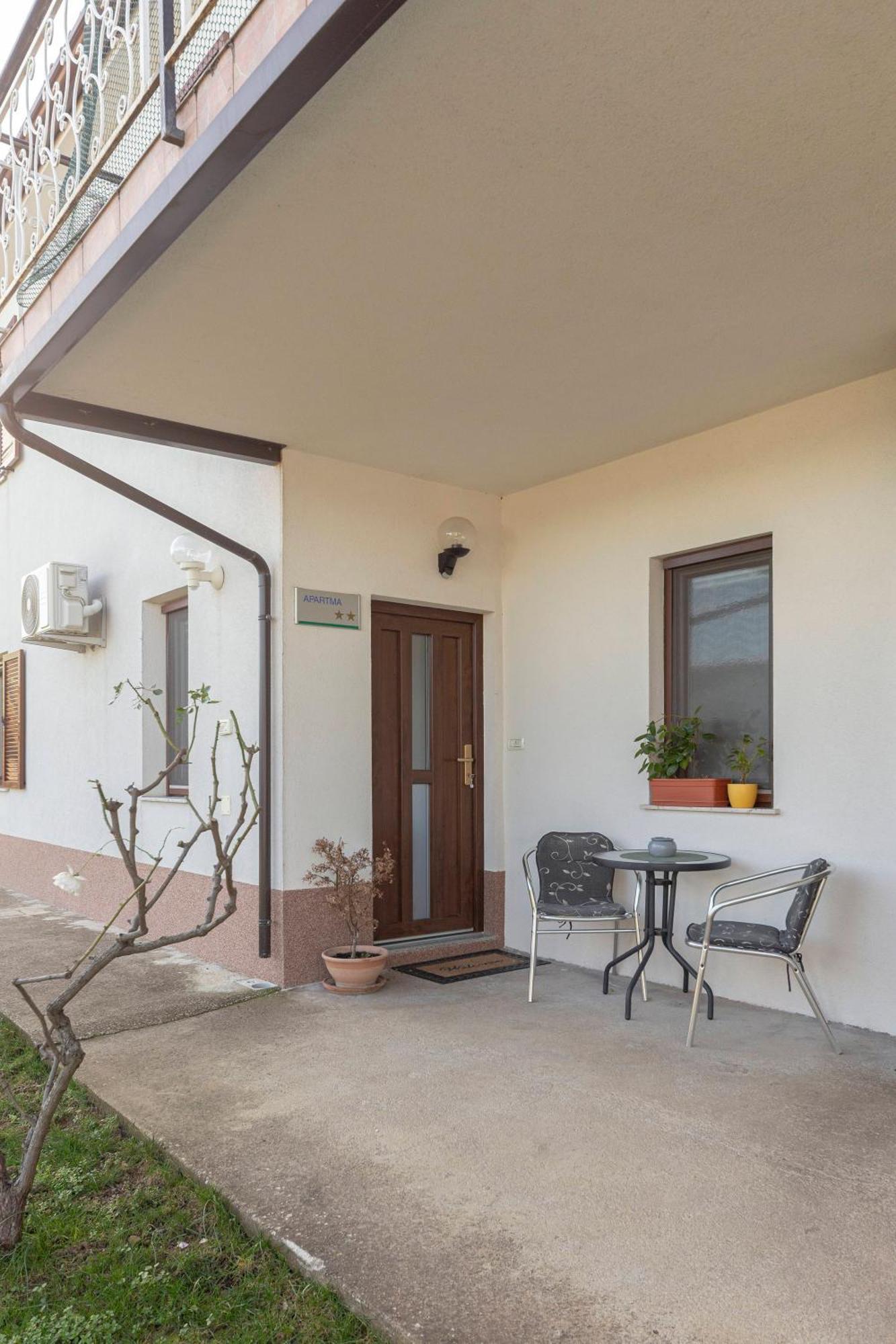 Apartma Vesna Копер Екстериор снимка
