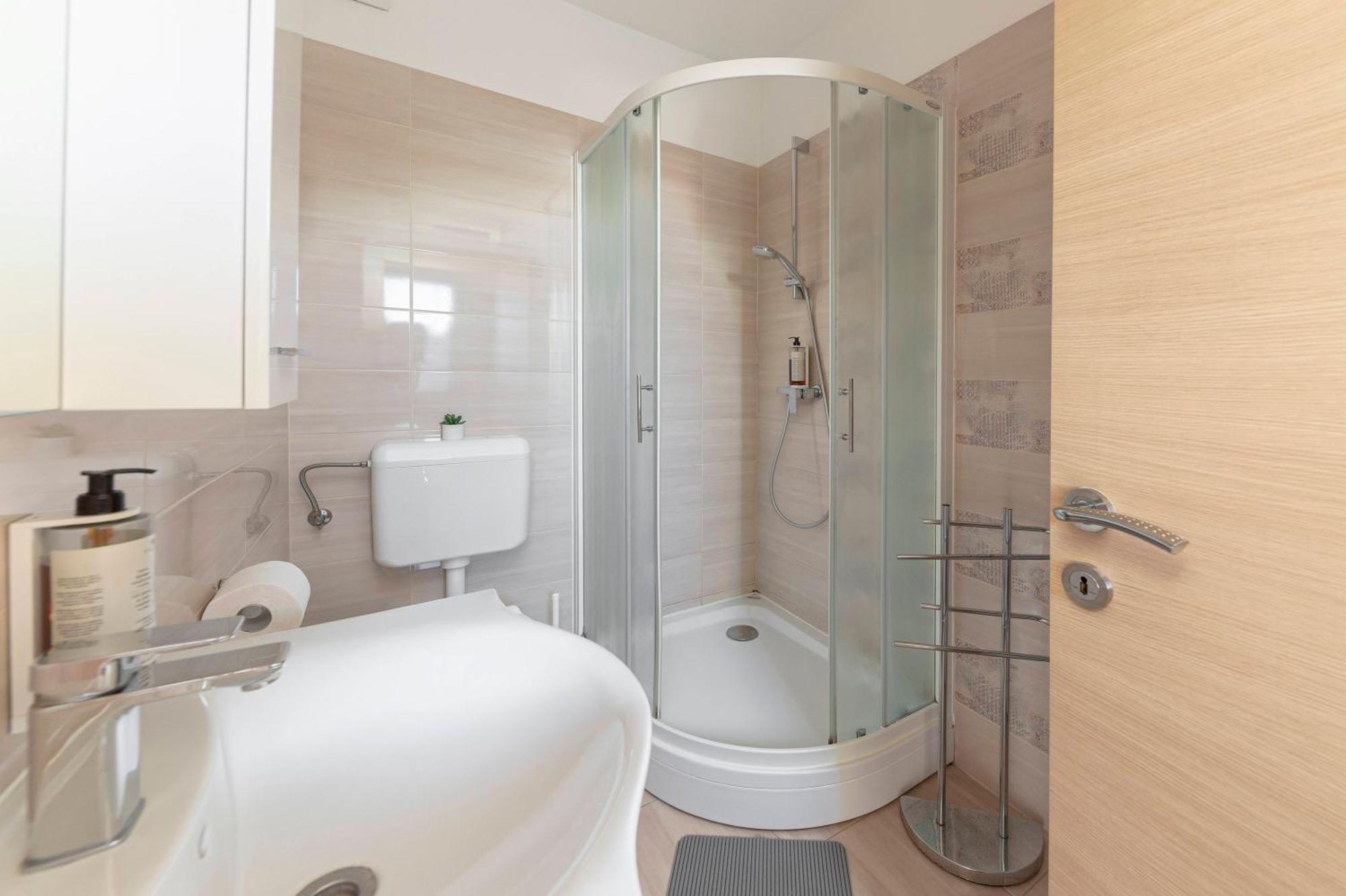 Apartma Vesna Копер Екстериор снимка