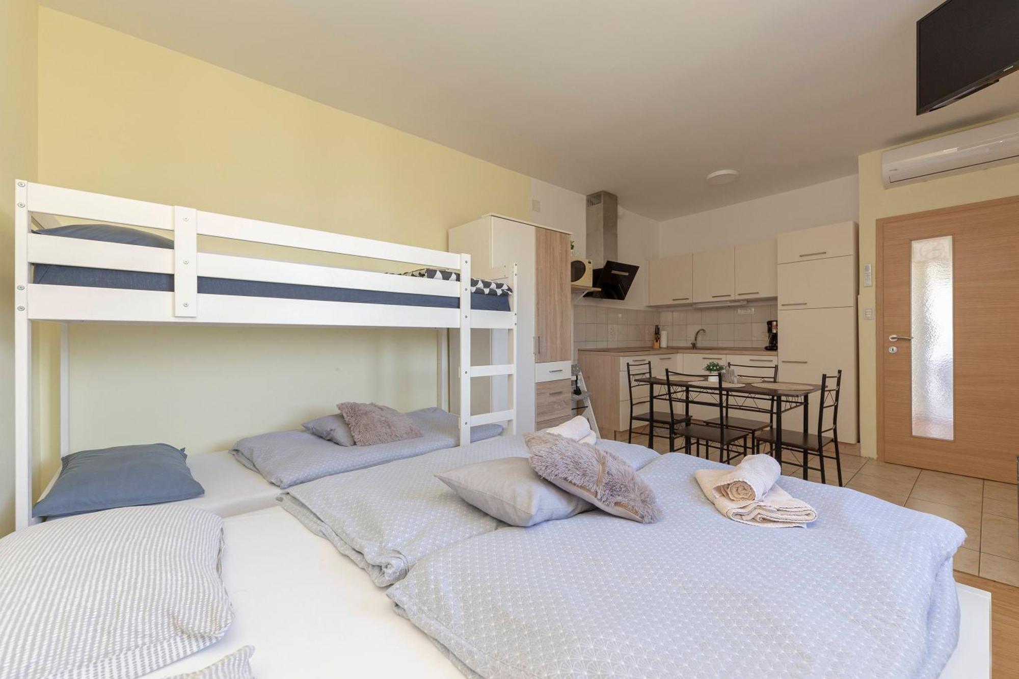 Apartma Vesna Копер Екстериор снимка